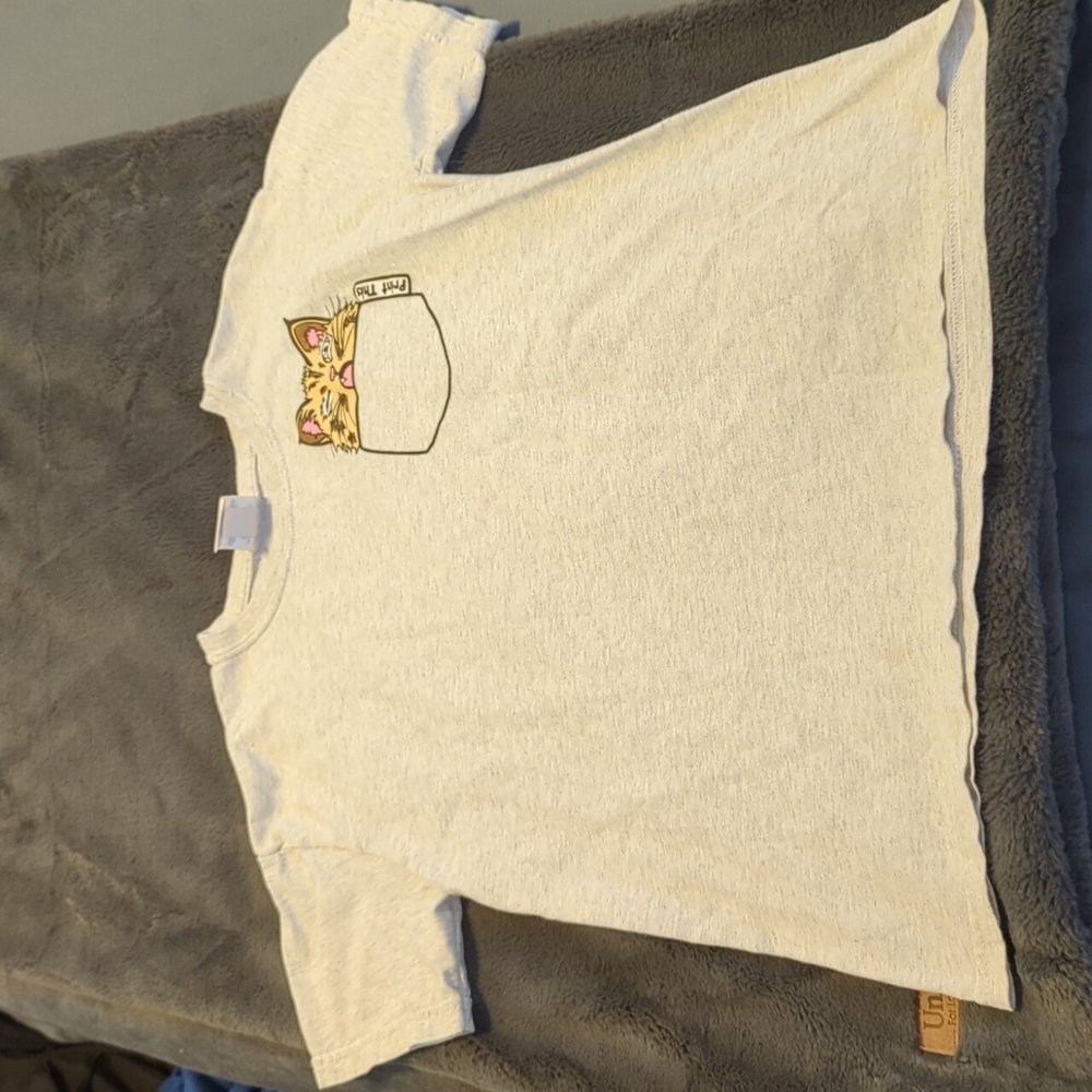 Super cute cat Tshirt youth large